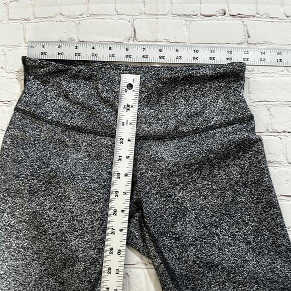 Lululemon leggings size 6 - Picture 5 of 5